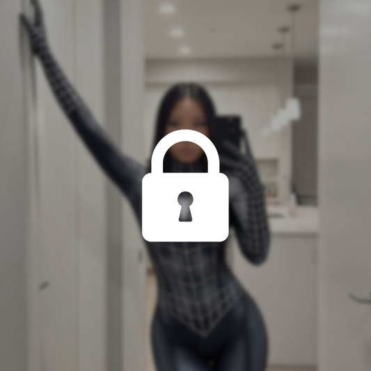 Spider Cosplay Photo Set